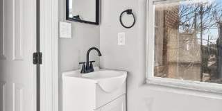 2301 Whittier Avenue - 1 Gallery 14