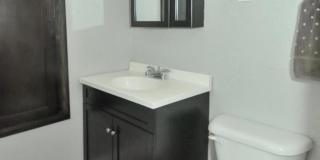 Quaint One Bedroom House close to U of L, Germantown & Downtown Gallery 5