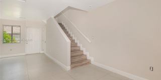 811 NW 3rd Ave Gallery 10