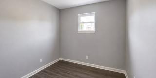 3 Bedroom Home with Modern Finishes, Central Air & Private Backyard Gallery 12