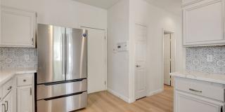 10808 Wallflower Avenue Gallery 32
