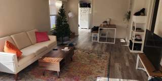 Charming Upstairs apartment Gallery 1