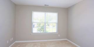3 Bedroom, 2 Bath End Unit with Fresh Carpet and Paint in Auburn Square! Gallery 19