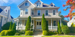 Charming Victorian Apartment in the Heart of Princeton! Gallery 1