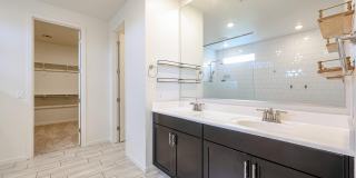 14090 W OLD OAK Lane Gallery 47