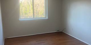 Cozy 3 Bedroom 1 Bathroom Condo- Conveniently Located at DC line Gallery 13