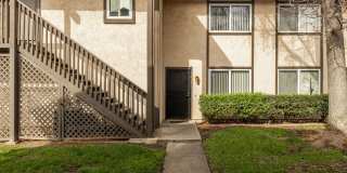 Beautiful 2 Bedroom Townhouse in Santee | Spacious Yard! Gallery 1