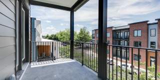 1422 Bainbridge Street Gallery 6