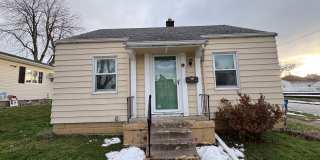 2 bedroom Moline house with garage! Gallery 1