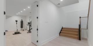 1513 OAKVIEW Drive Gallery 76