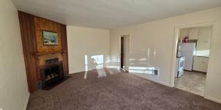 Cozy 2 bedroom Duplex Near Willamette U. Gallery 2