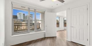 Avia Apartments on Pike Gallery 11