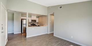 The James Apartments Gallery 49