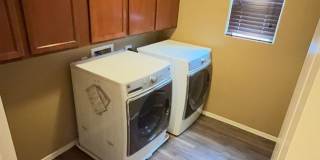 Beautiful 4 Bedroom - 2.5 Bath with Lots of Bonuses - Gilbert Gallery 38