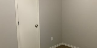 Remodeled 3 Bedroom near Moore Gallery 22