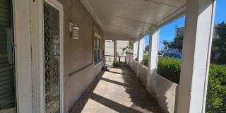 3 BD / 2 BA Unfurnished - One block to the beach Gallery 4