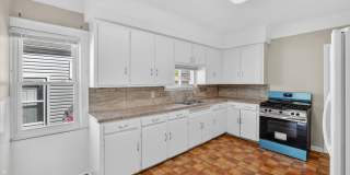 $1450 4 Bedrooms Gallery 6