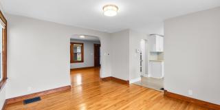Charming 3-Bed Dutch Colonial with Modern Updates & Massive Yard – Minutes from German Village! Gallery 7
