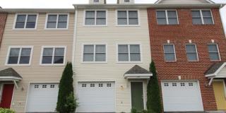 Spacious 3 Bedroom, 3.5 Bathroom Townhome with Finished Basement, Fenced Yard & Garage Gallery 1