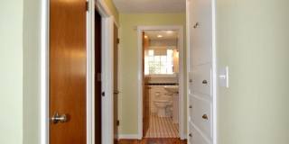 Charming 2 bed 1 bath bungalow with 2nd living room Gallery 15