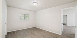 NEWLY-REMODELED 3-BEDROOM HOME IN HERITAGE SUBDIVISION Gallery 17