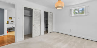 Modern Comfort & Prime Location in Alexandria! Gallery 22