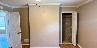 3 Bed, 1.5 Bath in Overbrook/ Brookline for rent- Huge yard and great layout! Gallery 22