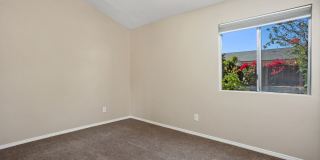 5271 Leon St Gallery 14
