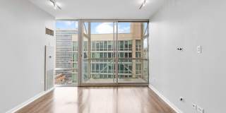 653 N Kingsbury Street Gallery 5