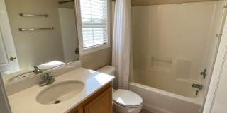 Wonderful 3 bed/2.5 bath home located in Summerlin Gallery 14