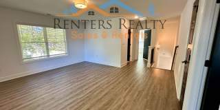 3 Bedroom House with Privacy Fence Gallery 6