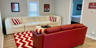 "The Porch" - ABNB, Short Term, monthly and long-term RENTAL. Famous IU Tailgate house Gallery 8