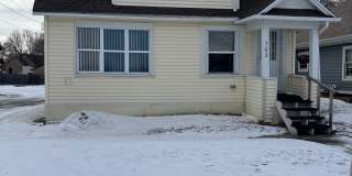 703 7th St NW Gallery 1