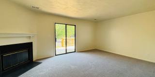 2 Bedroom, 2.5 Bath Townhouse Gallery 4