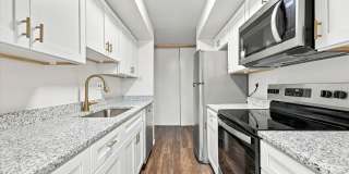 Fully Renovated 2-Bedroom Flat in Goshen Valley – Available September 15! Gallery 1