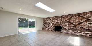 Single-Level Bel Aire Home with Spacious Layout Gallery 14