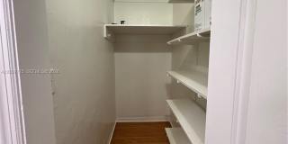 725 NE 91st St Gallery 8