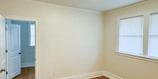 1557 Harrison Street Gallery 9