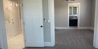 Elegant Renovation! HUGE 1 Bed 1 Bath Available Now! Gallery 51