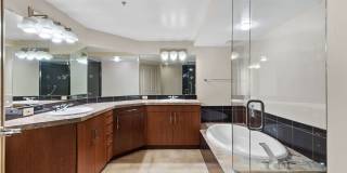 Come live in Penterra Plaza! Gallery 27