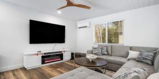 671 Lindell Boulevard Gallery 23