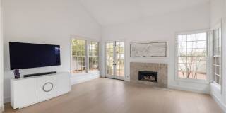 85 Hillsdale Gallery 3