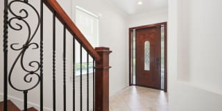Luxury Townhome with 2 Car-Garage (Partial Utilities Included) Gallery 6