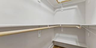 6101 BERKSHIRE DR Gallery 17