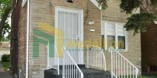 Updated 3-Bedroom Home with Finished Basement and Bonus Space Gallery 1
