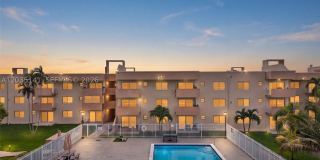 10300 Coral Way Gallery 28