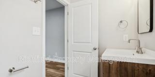 2015 E Maryland St Gallery 32