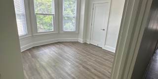 482 MARTIN Street Gallery 30