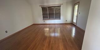Spacious, corner lot 3-bedroom, 2-bath duplex in Iowa City Gallery 7