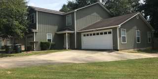 Foxhill Commons - 3 Car Garage Gallery 1